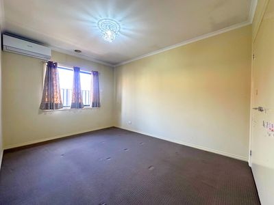 10 Kambah Street, Tarneit