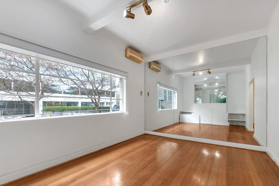 49 / 32 Queens Road, Melbourne