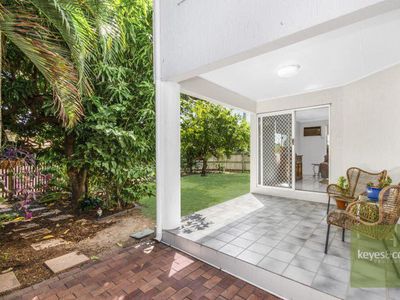 1 / 18 Redpath Street, North Ward