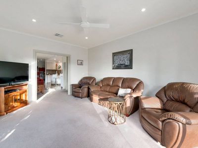 12 Village Court, Mansfield