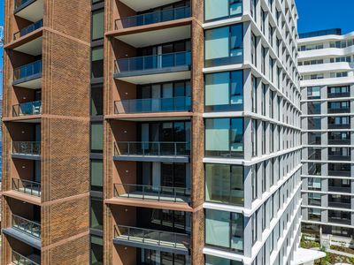 602 / 104 Fairway Drive, Norwest