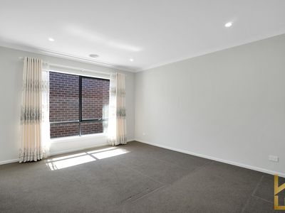 17 Monaco Grove, Strathtulloh