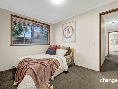 18 Pommel Crescent, Epping