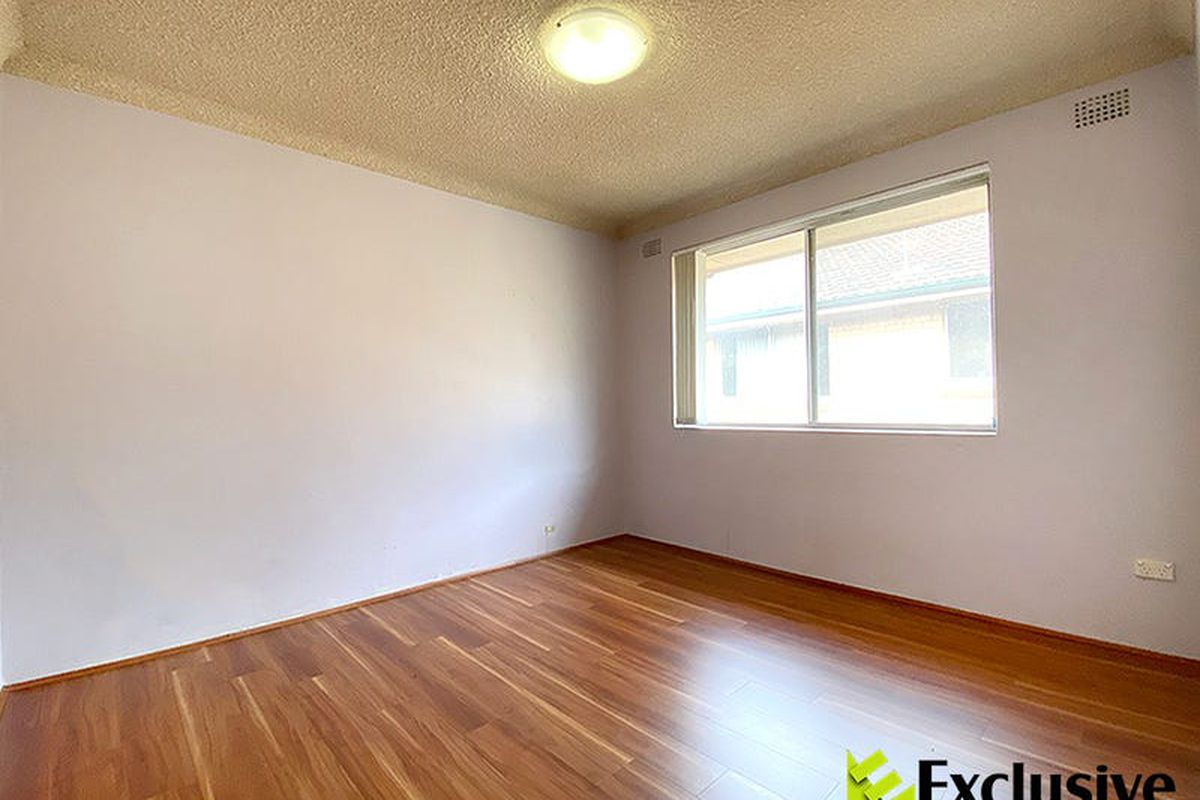 4 / 16 Hampstead Road, Homebush West