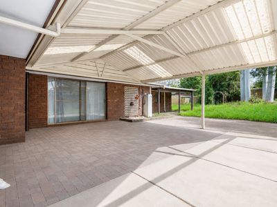 93 Berehaven Avenue, Thornlie