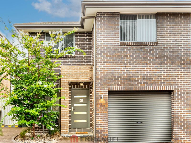 7 Grishma Glade, Woodcroft