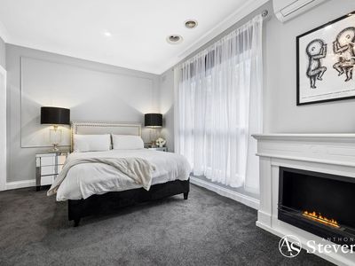 18 Washington Lane, Woodend