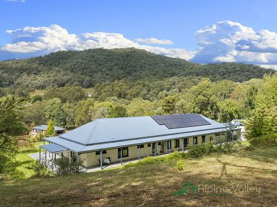169 Simmonds Creek Road, Tawonga South