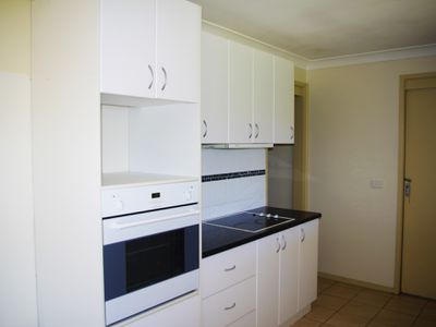 11 Flinders Close, Dubbo