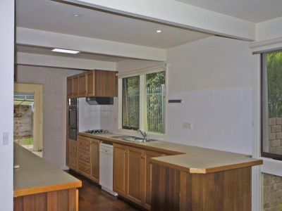 12 Douglas Road, Mount Macedon