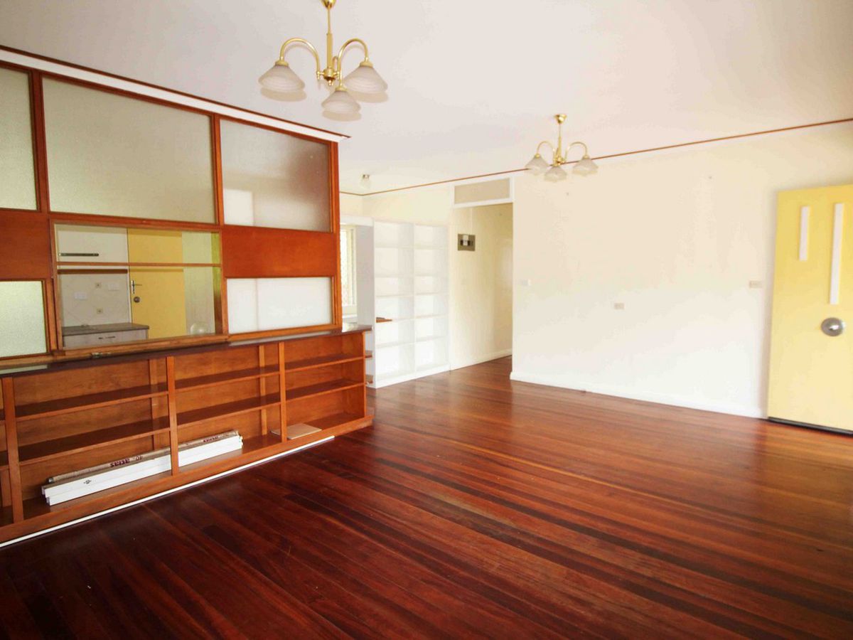 20 COOK STREET, Atherton