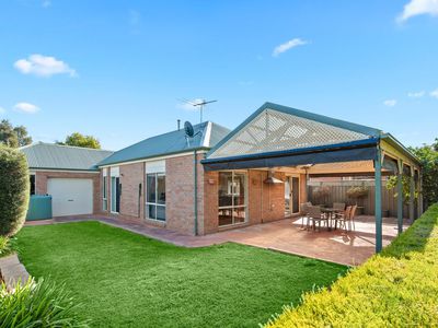 17 Stringybark Close, Manor Lakes