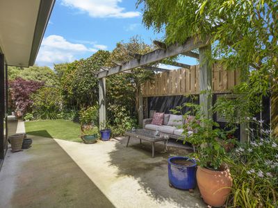 12 Papawai Grove, Waikanae