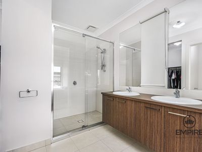 28 Lucid Crescent, Clyde