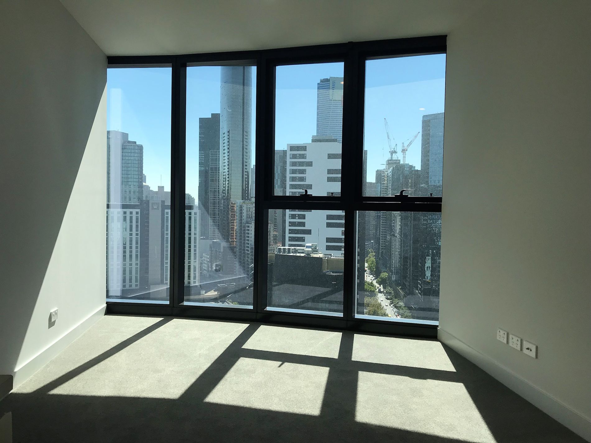 2509 / 105 Clarendon Street, Southbank