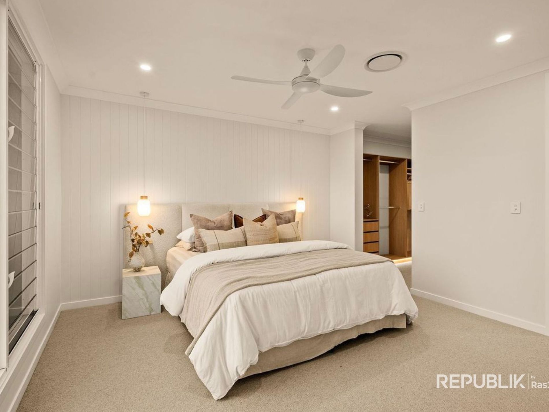 1 / 13 Perry Place, Biggera Waters