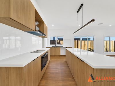 8 Floribunda Road, Tarneit