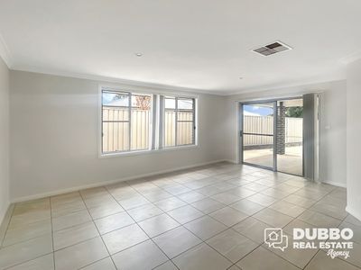 63 Spears Drive, Dubbo