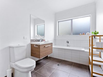 33 Kanuka Road, Hobsonville