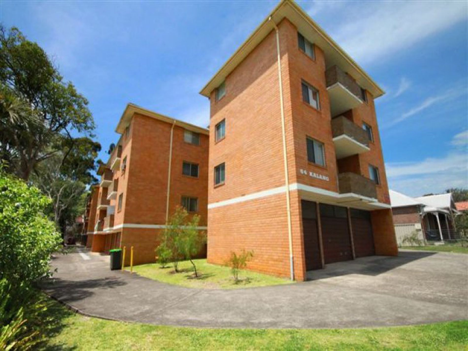 10 / 64 Sproule Street, Lakemba