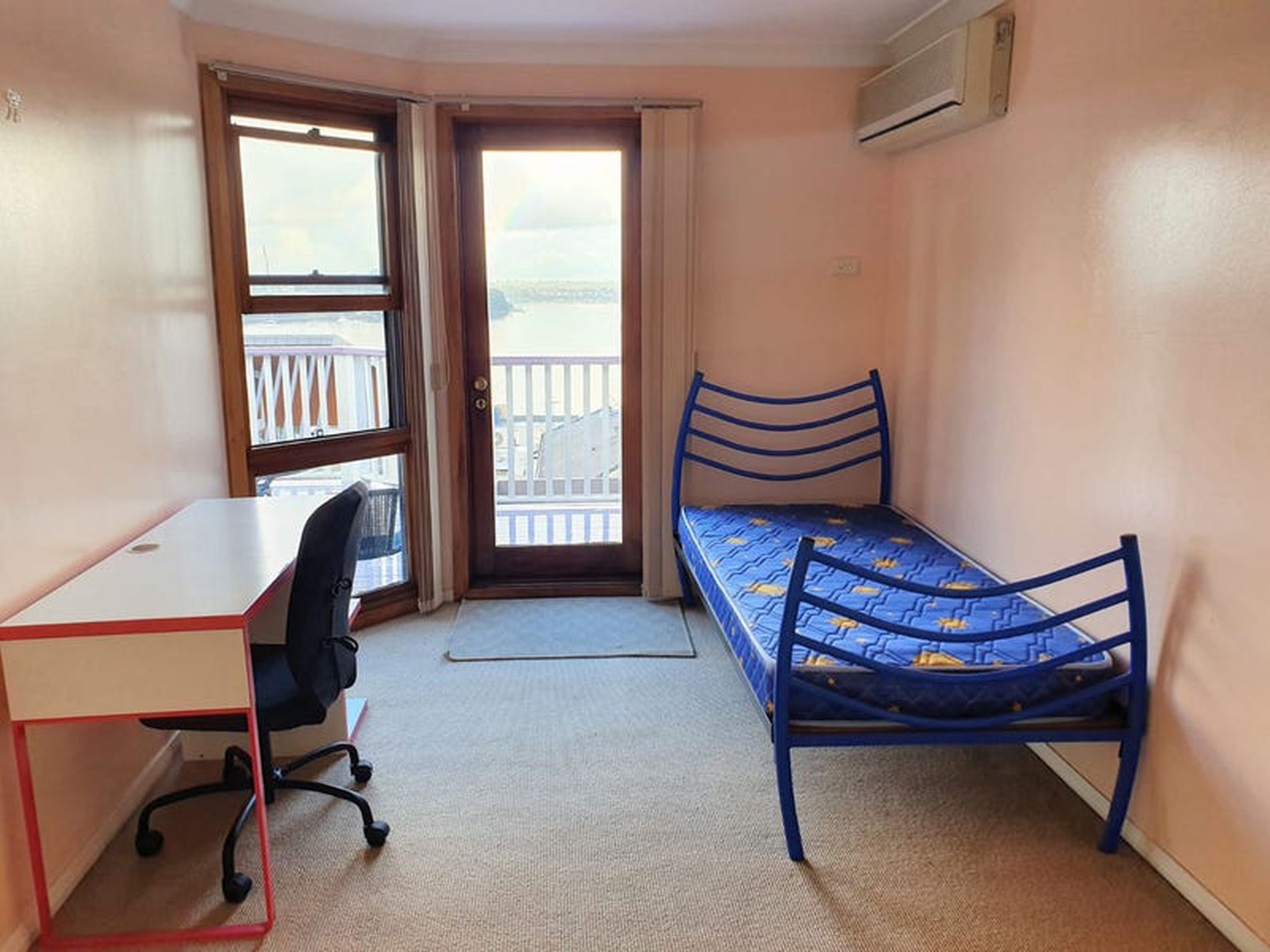 - Pile Street, Gladesville