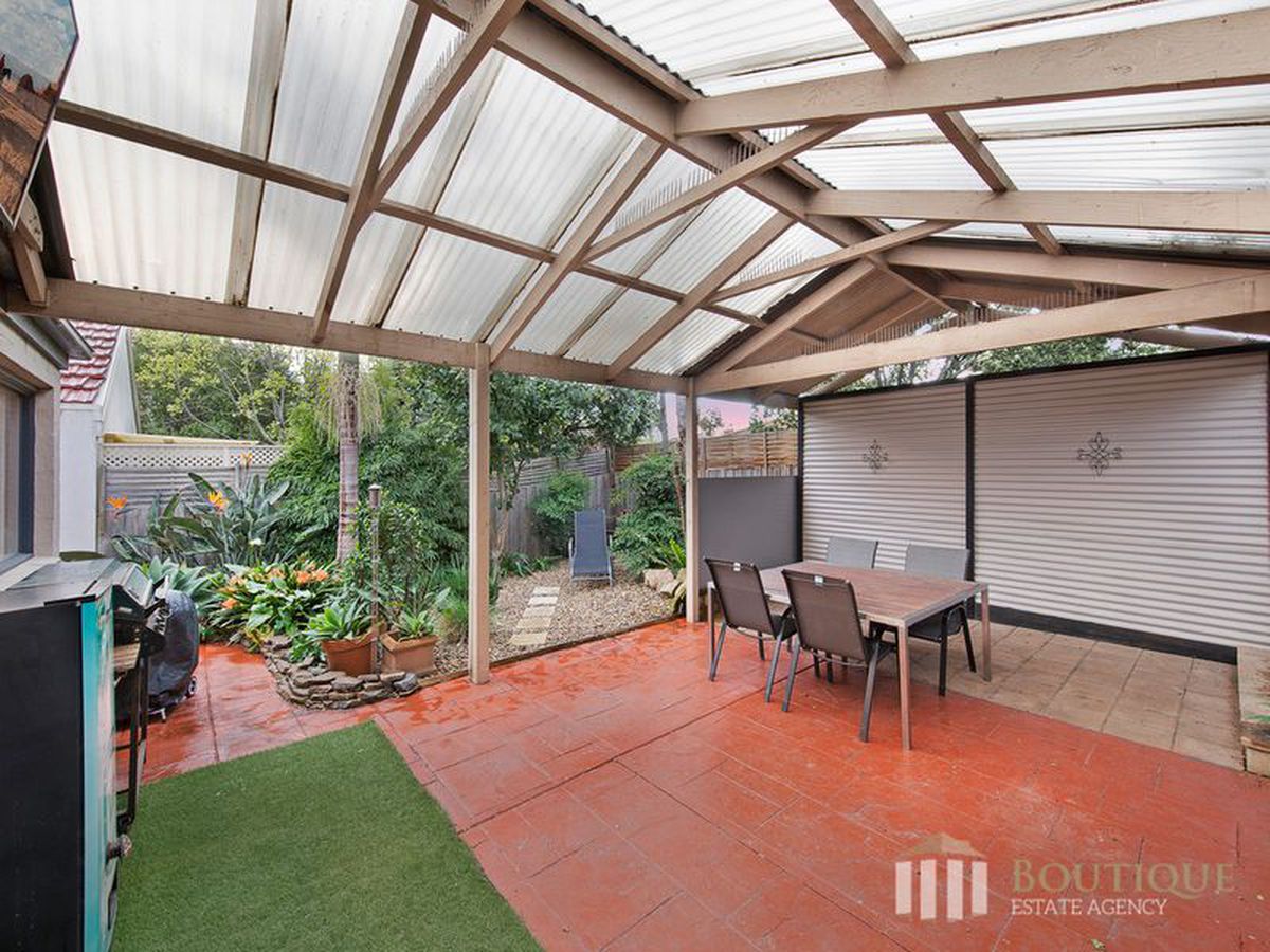 10 Tranter Square, Lynbrook