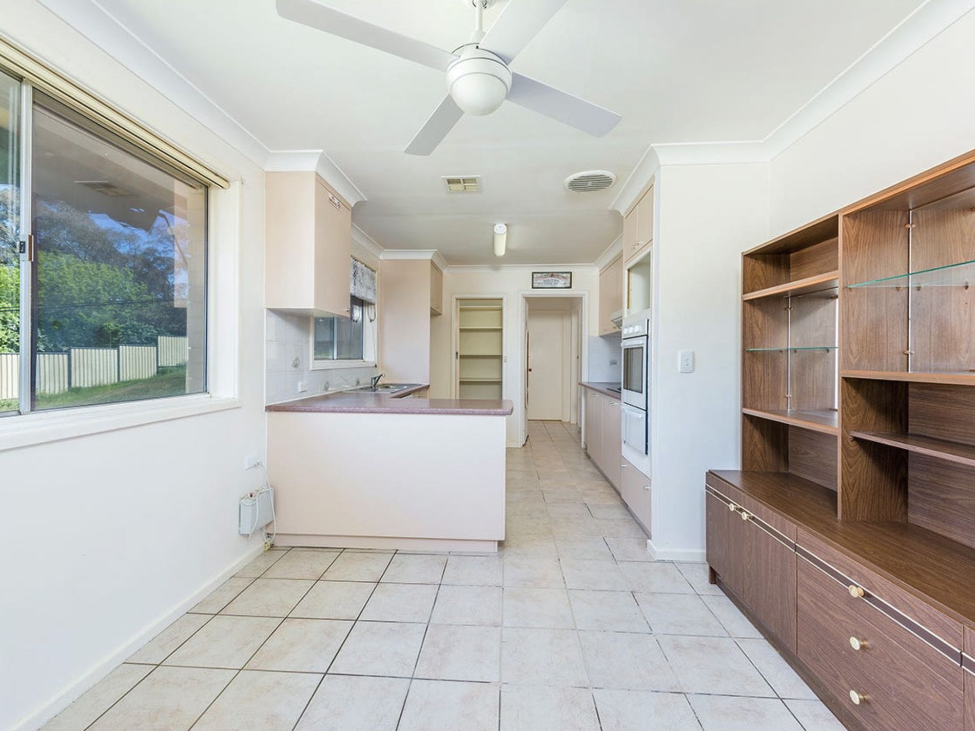 25 Early Street, Crestwood