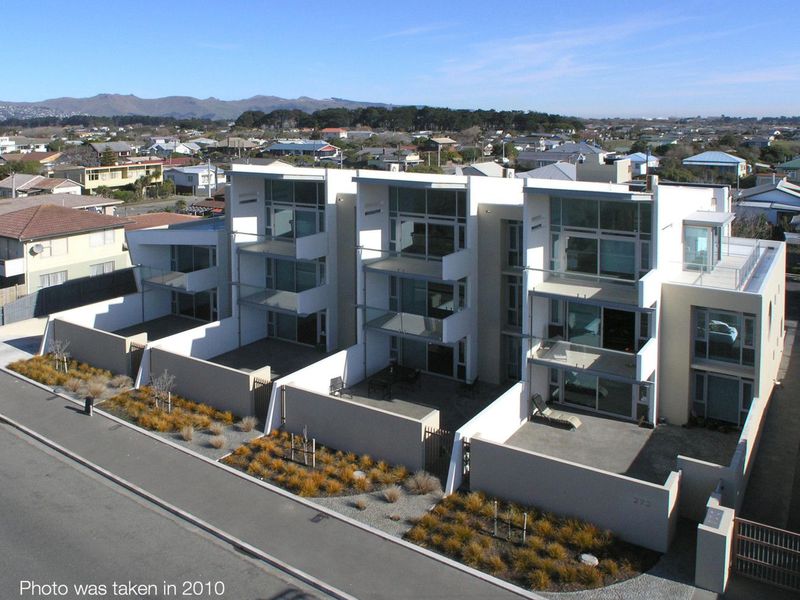2 / 272 Marine Parade, New Brighton