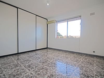 9 / 5 Phillip Street, Roselands