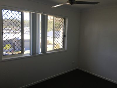 2 / 38 Gullwing Street, Upper Coomera
