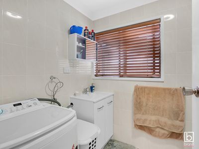 2A Harwood Close, Mannering Park