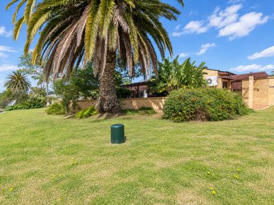 5 Lakeside Road, Churchlands