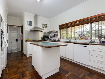 8 Mckenize Grove, Kelmscott