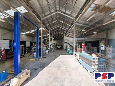 305 WINDERMERE ROAD, Lara