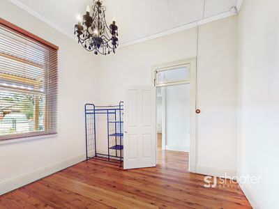 137 Bourke Street, Dubbo