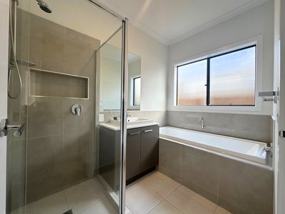 16 Abarth Street, Tarneit