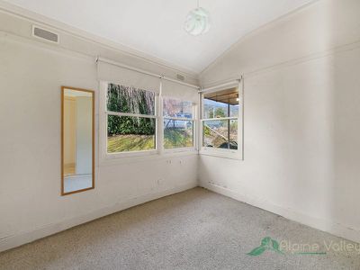 26 Lakeside Avenue, Mount Beauty