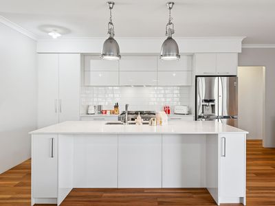 61 Onyx Road, Mount Richon