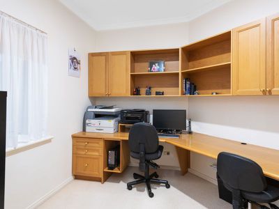 25 Heston Court, Somerville