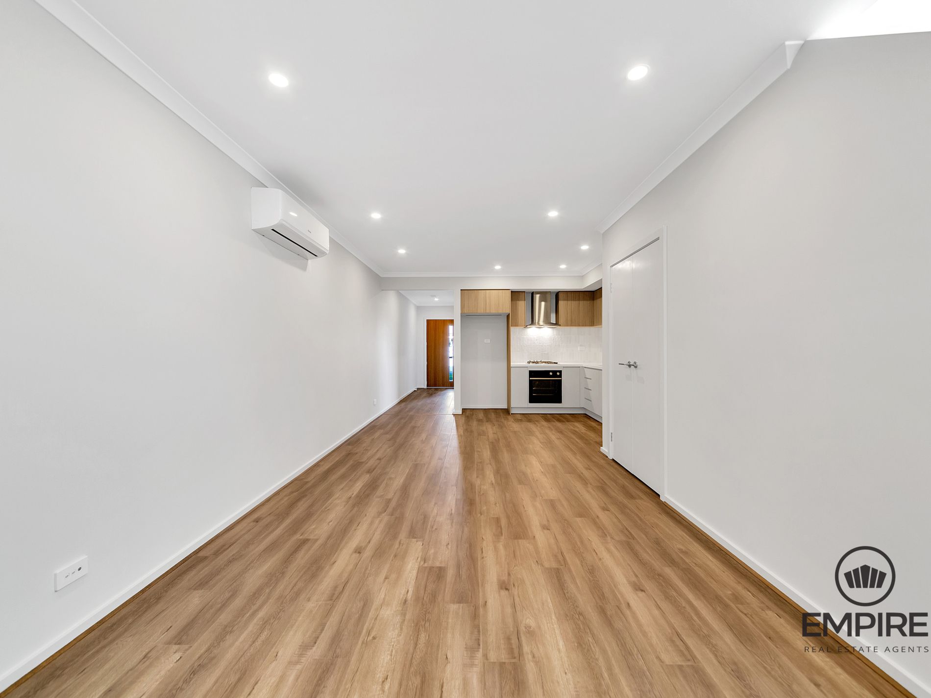 12 California Street, Clyde