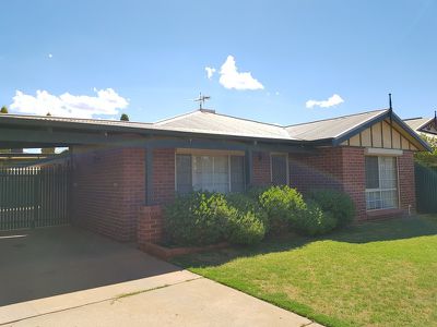 3 Dellar Place, South Kalgoorlie