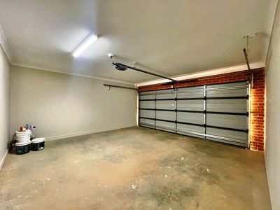 35 Federation Boulevard, Forbes