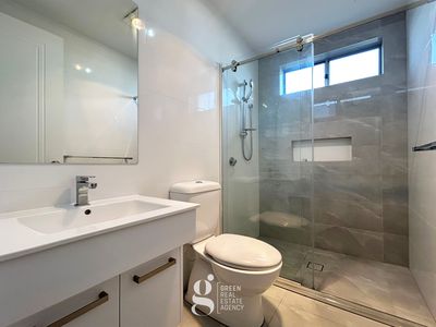 28 Hawkesbury Road, Westmead