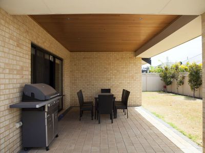 10 Granada Loop, Canning Vale