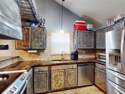 7409 Pebble Beach Drive, Rowlett, TX, International
