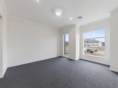 21 Mocha Gr, Clyde North
