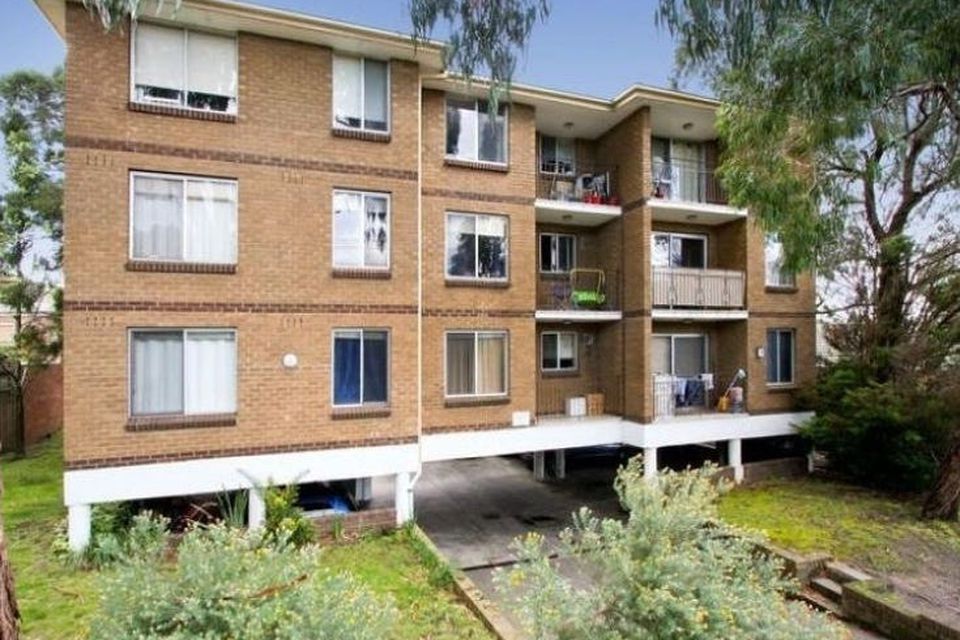 10 / 6 Kent Road, Box Hill