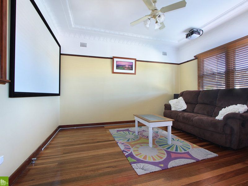 18 Grasmere Street, Mount Saint Thomas