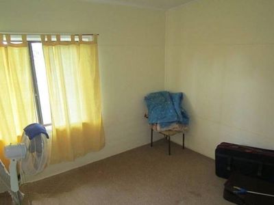 102 Planet Avenue, Atherton