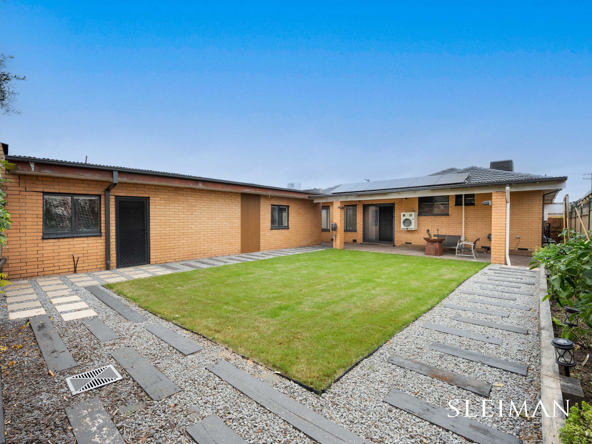 13 Winamurra Crescent, Thomastown